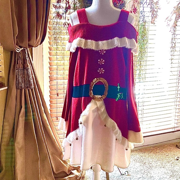 Dresses & Skirts - Mrs Claus Fancy Dress.
